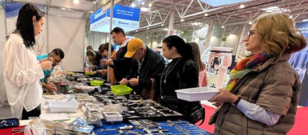 #DentaRommedica2023 prezintă stomatologia viitorului și provocările medicinei moderne