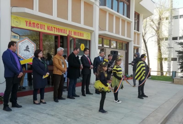 Vineri, 20 septembrie 2019, start al Târgului Național al Mierii