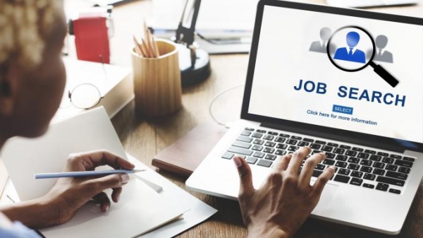 61% dintre români aleg să își schimbe jobul pentru un salariu mai mare