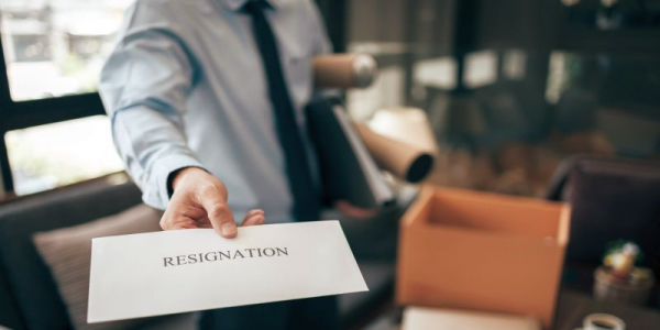 Angajații români nu renunță tacit la joburile lor (Studiu)