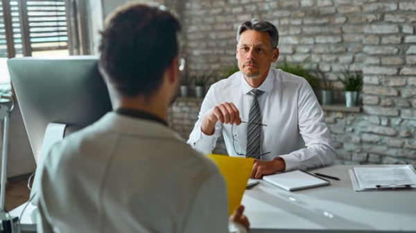 Candidații profită de perioada concediilor să exploreze noi oportunitățile profesionale