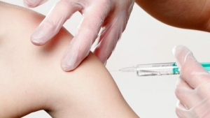 Starea de spirit a românilor în pandemie: 33% nu au încredere în niciun vaccin (studiu Avangarde)